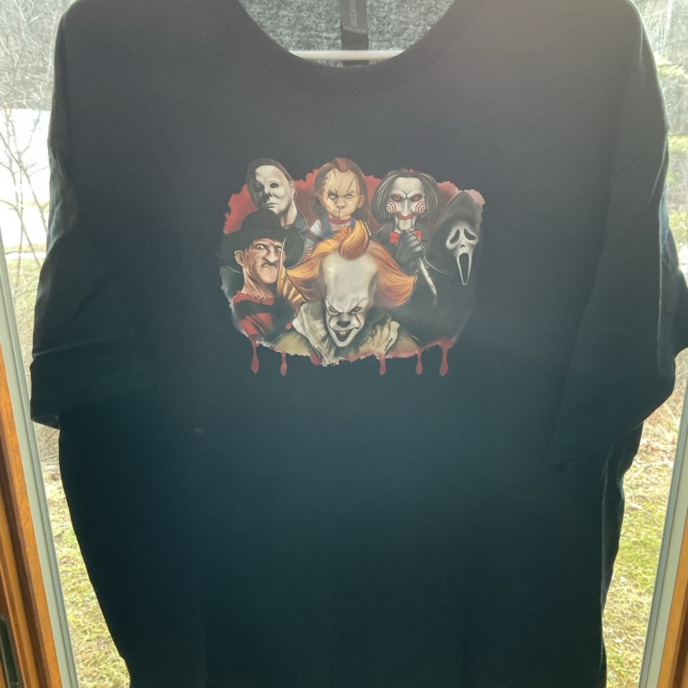 Gildan Black Graphic T-Shirt